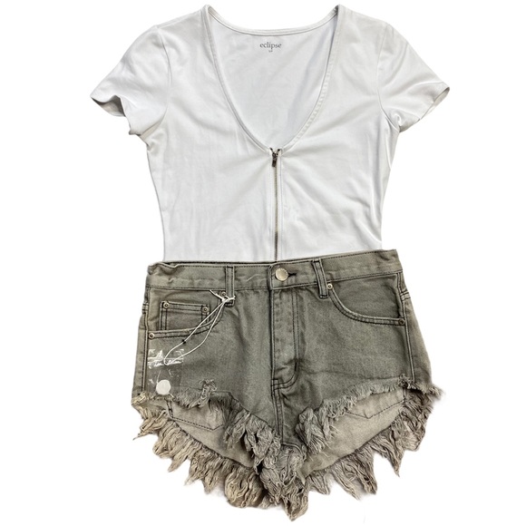 Boutique Glamorous Jean Shorts Frayed Hem Size S - Picture 4 of 9